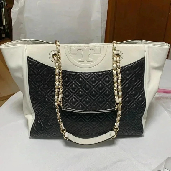 TORY BURCH Women’s Shoulder Bag Purse.🌟Excellent Condition 🌟Dust bag included - Picture 1 of 9